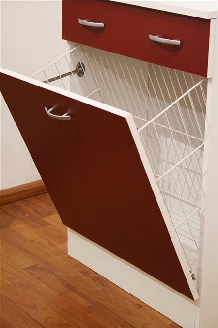 Badschrank Badezimmerschrank Schmutzwäscheschrank ; weiß / rot